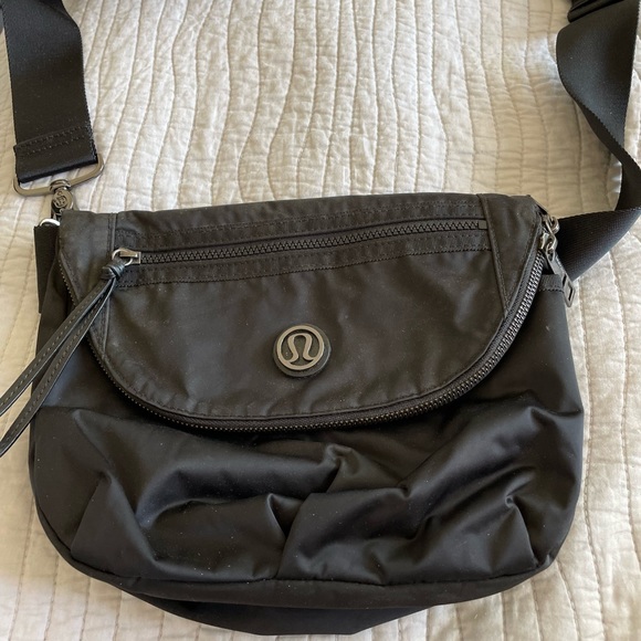 lululemon athletica Handbags - Black Lululemon Nylon Messenger Bag